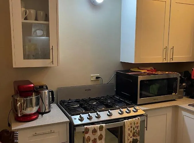 Loveable One-bedroom House With Air Condition *
